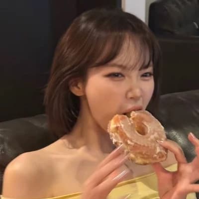 Chaewon thumbnail