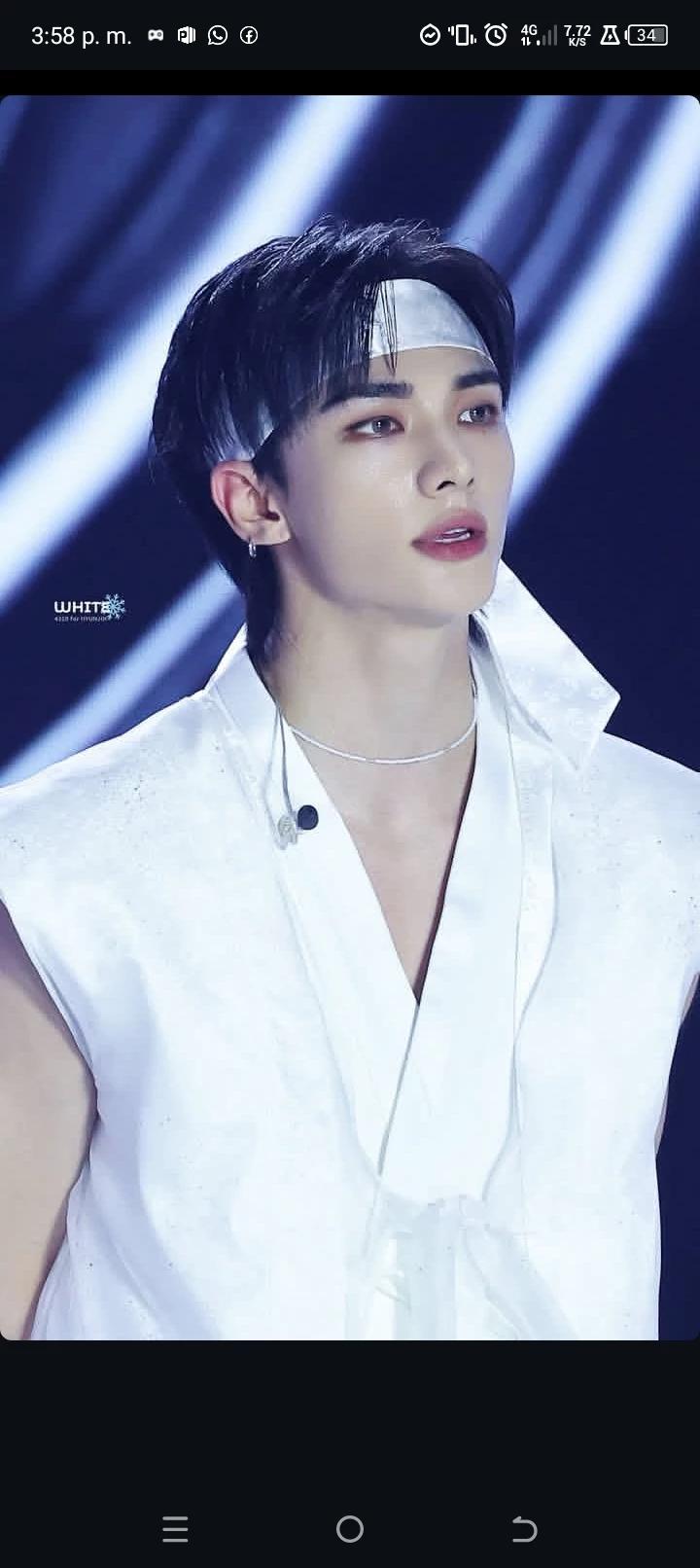 Hyunjin skz thumbnail