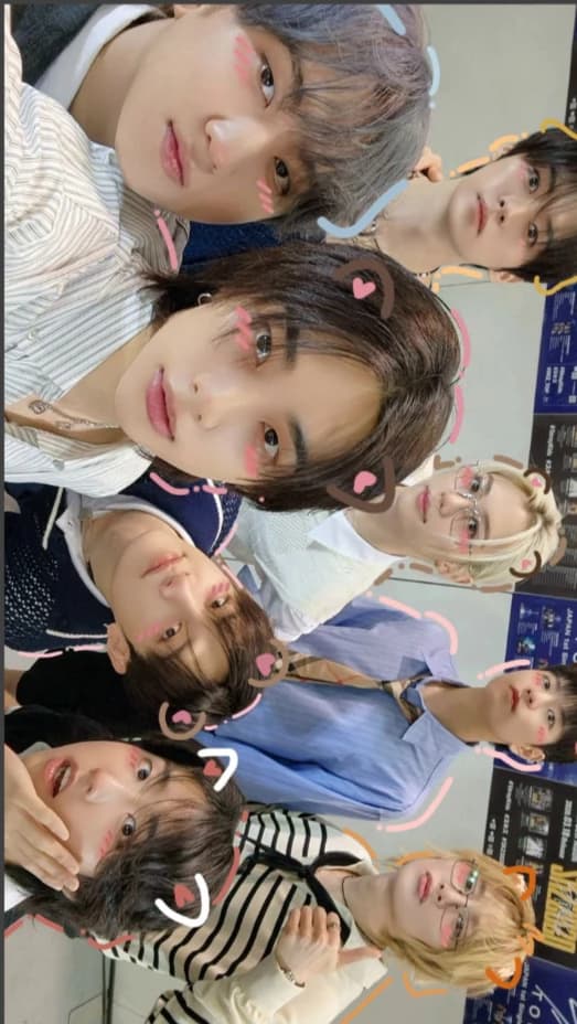 Straykids thumbnail