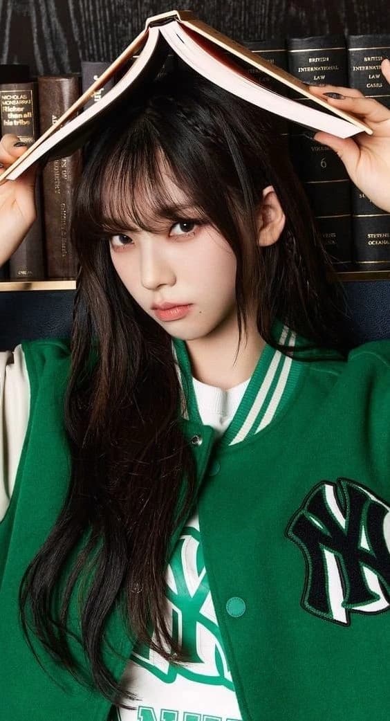 Kim Karina thumbnail