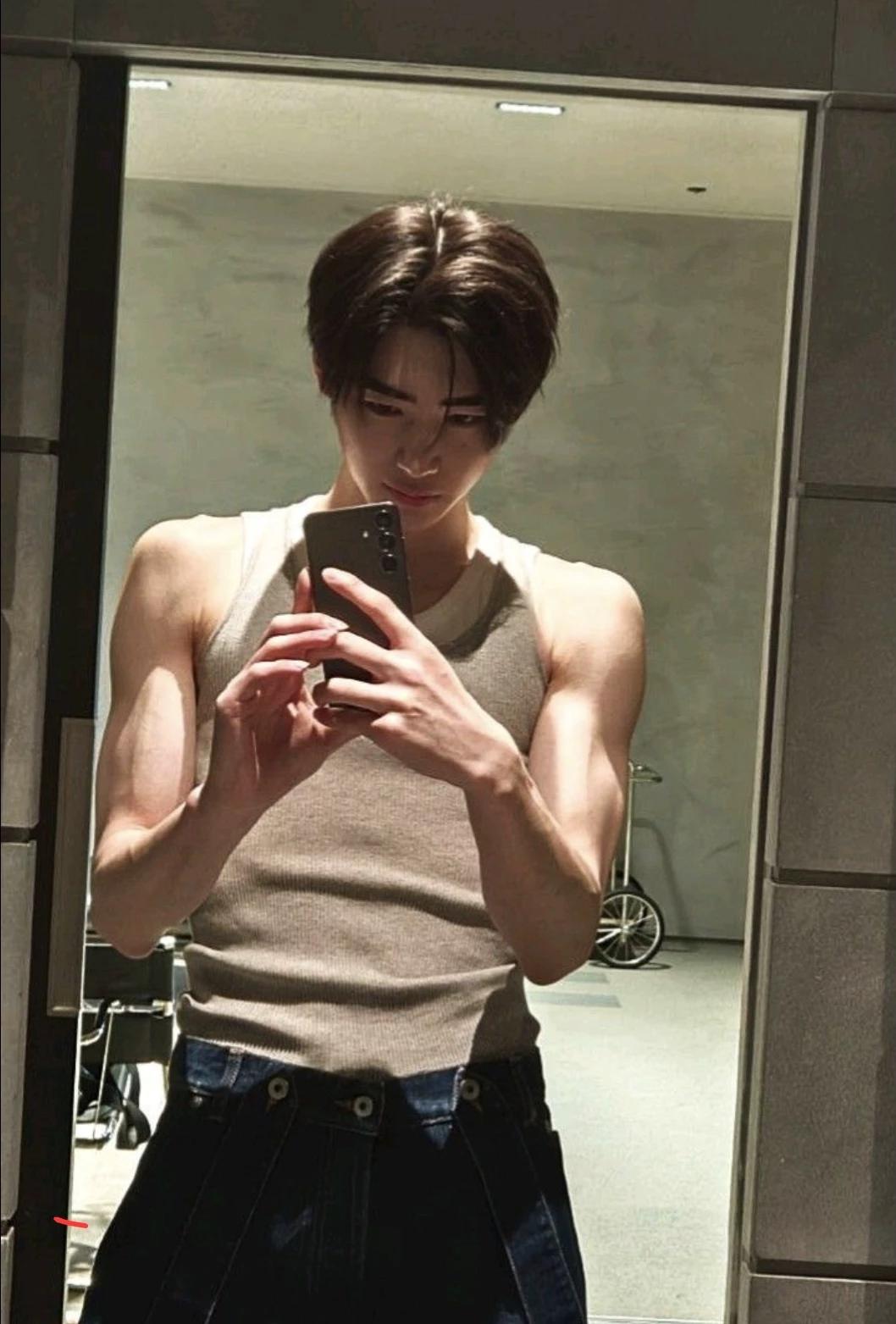 Sunghoon  thumbnail