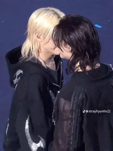 Hyunlix/Félix y Hyunjin/ thumbnail
