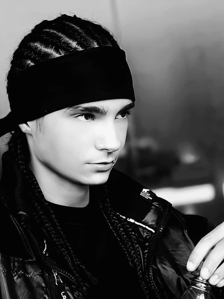 Tom Kaulitz- Races. thumbnail
