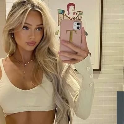 Brittany 'Queen Bee' Gold thumbnail