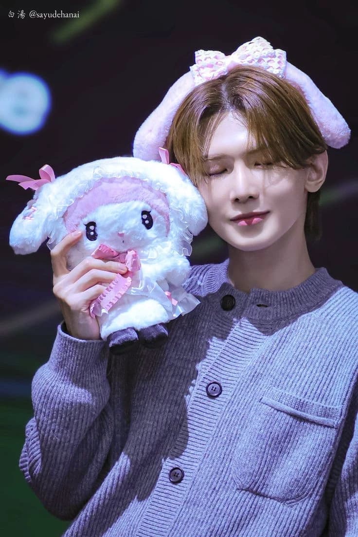 Yeosang  thumbnail