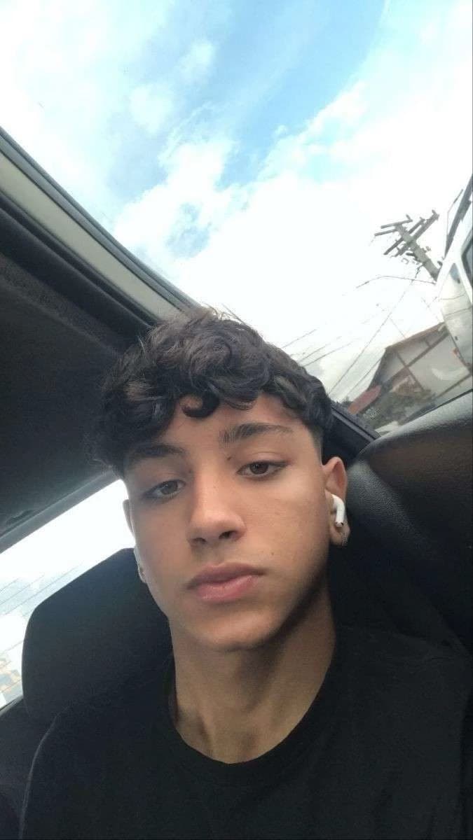 Julian (brother) thumbnail
