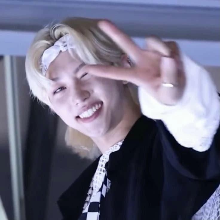 Felix!! (Do Stray kids) thumbnail