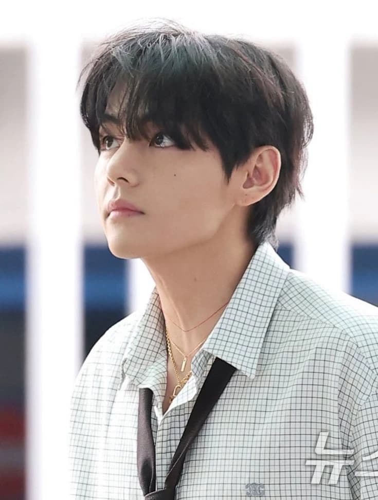 Kim Taehyung thumbnail