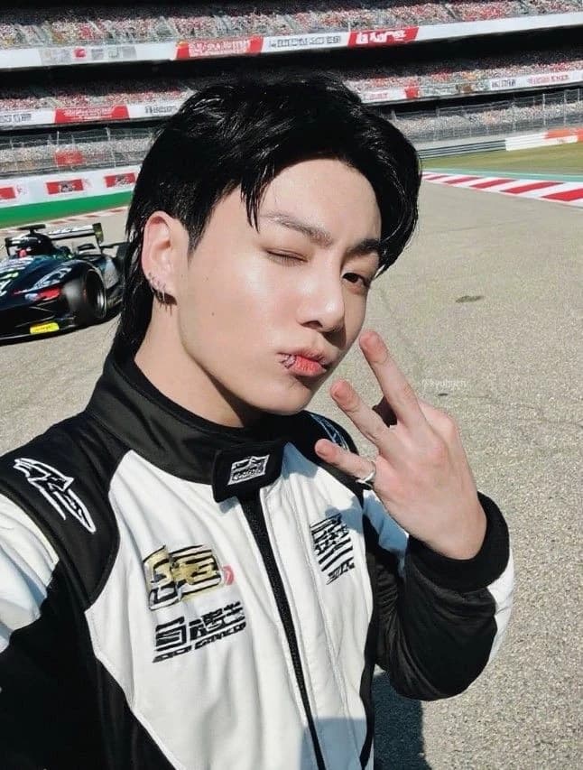 Jeon Jungkook thumbnail