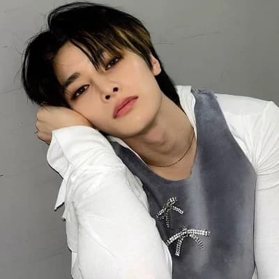 JEONGIN thumbnail