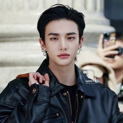 Hwang Hyunjin thumbnail
