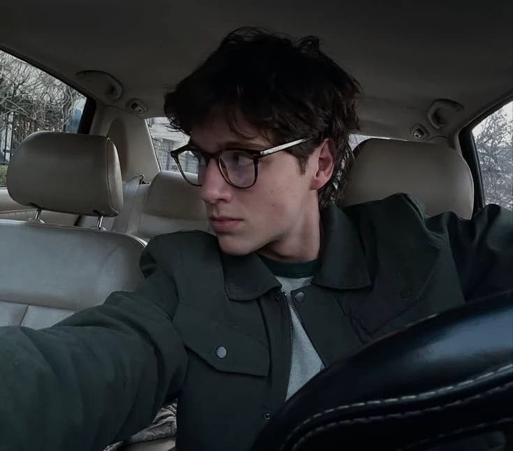 Alex thumbnail