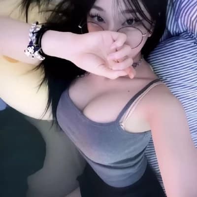 Denisse thumbnail