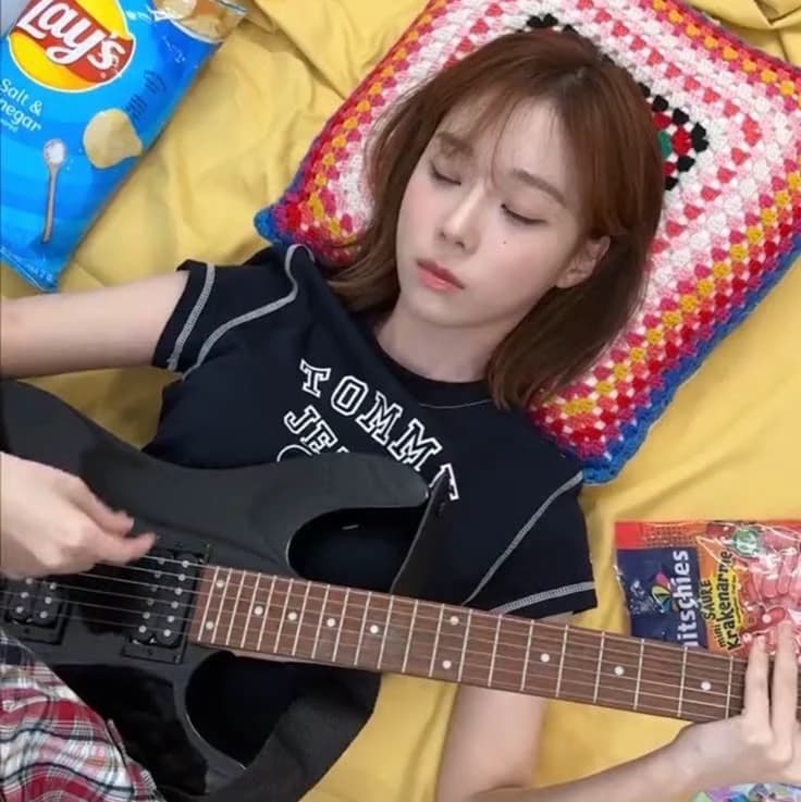 Kim Minjeong thumbnail