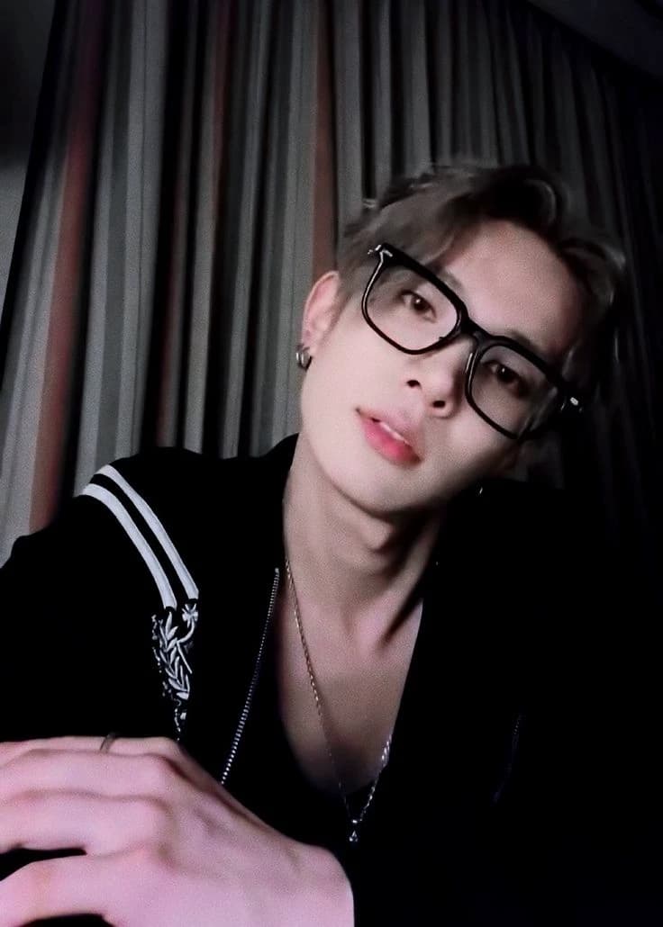 Lee Heeseung thumbnail