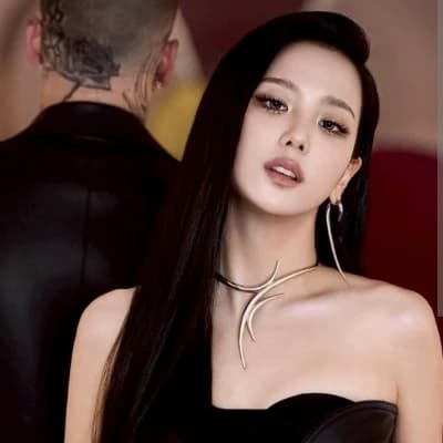 Jisoo🇰🇷 thumbnail