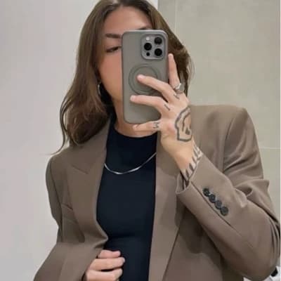 Sarah Costa thumbnail
