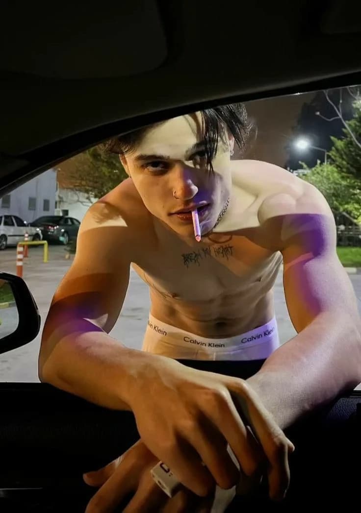 Damon Torrance 🍓💋 thumbnail