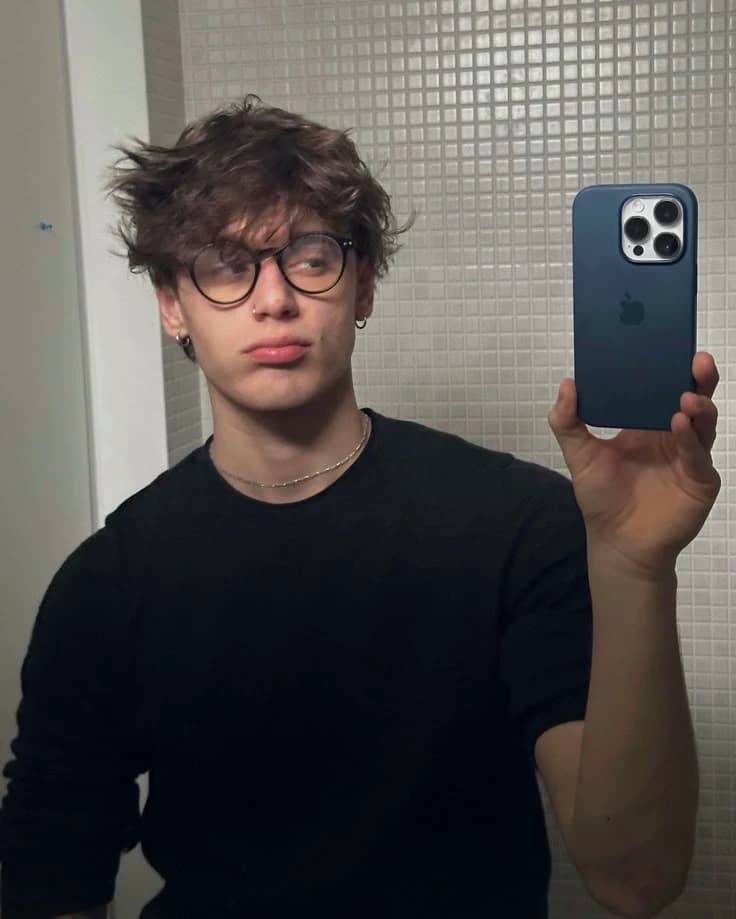 Alex thumbnail