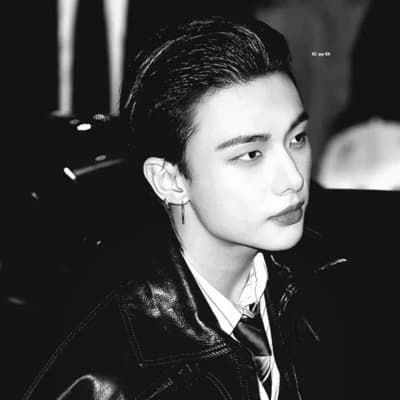 Hwang Hyunjin thumbnail