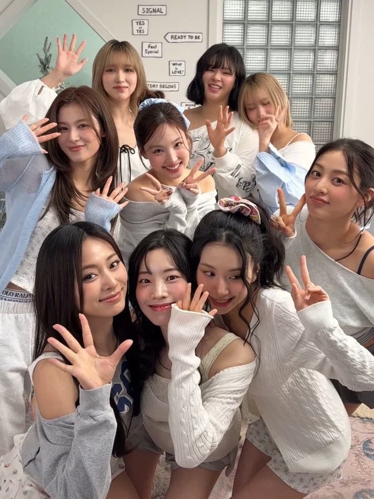 TWICE - 7 DAYS WITH THEM!❤ thumbnail