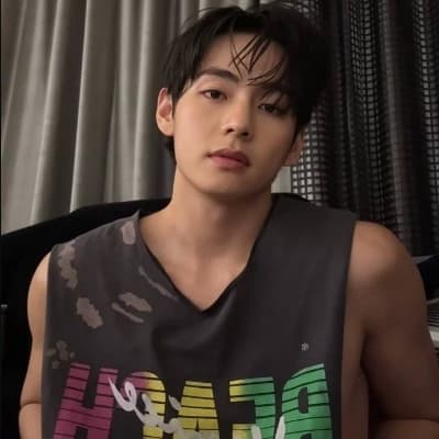 Kim Taehyung thumbnail