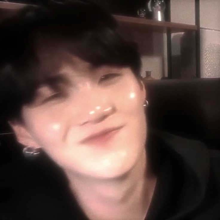 Yoongi • ⭐ • thumbnail