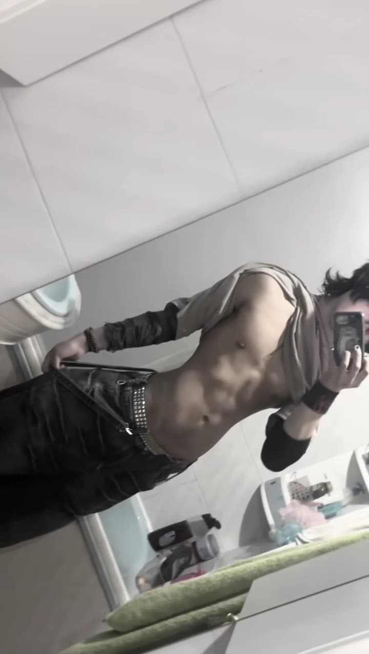 Alex thumbnail