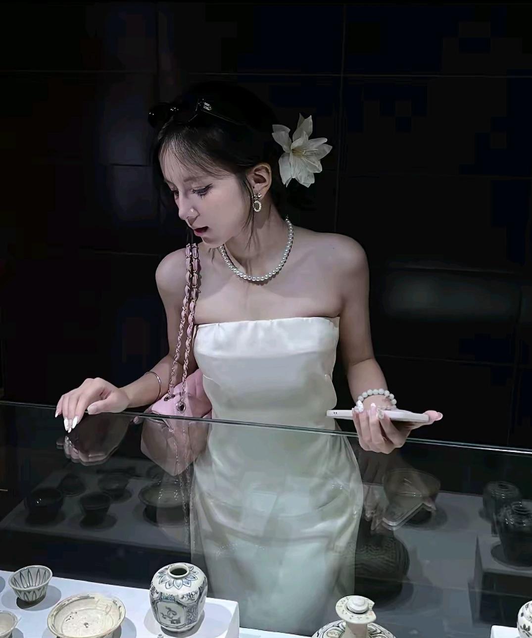 Ngoc Khanh thumbnail