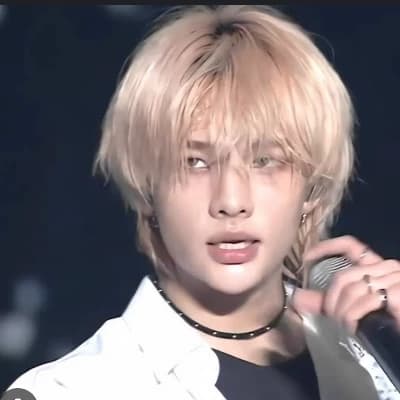 Hyunjin thumbnail