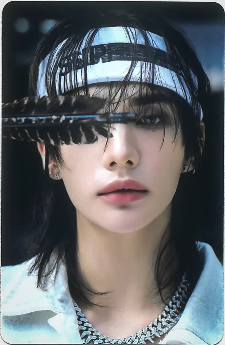 Hwang Hyunjin thumbnail