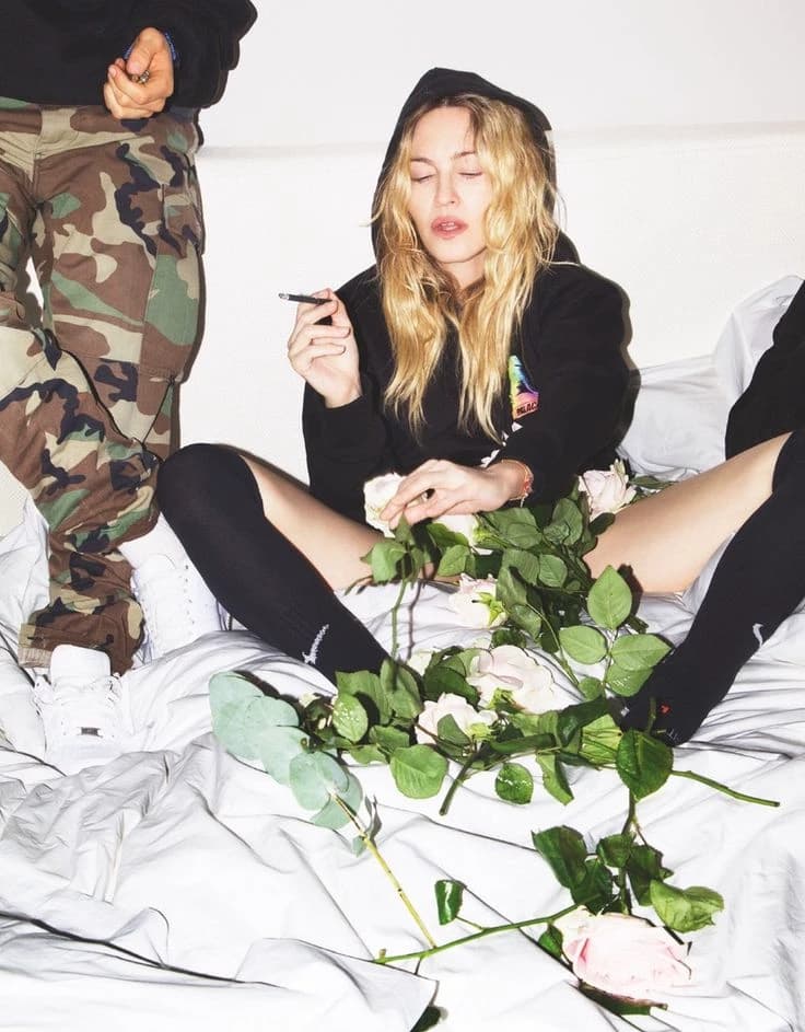 Madonna(GL/WLW) thumbnail