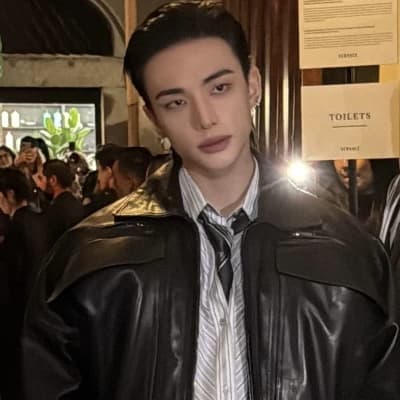 Hwang Hyunjin (Korean biology teacher)  thumbnail