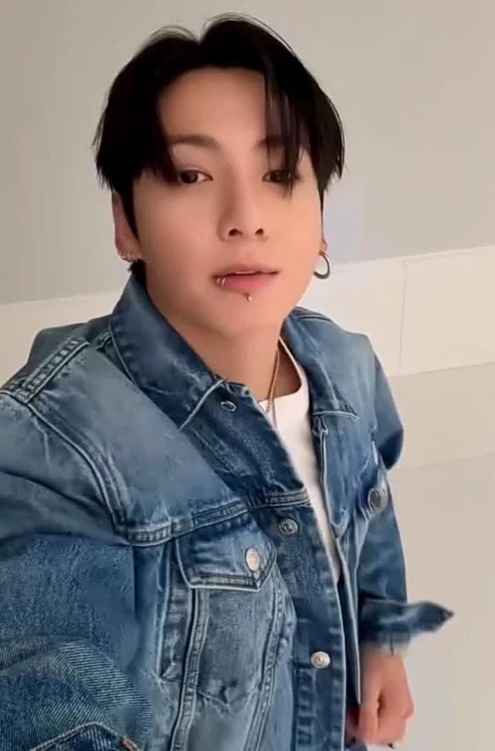 JUNGKOOK - 🐰 ⸝꙳.˖ thumbnail