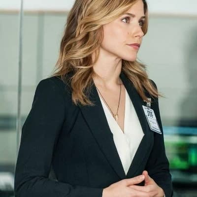 Erin Lindsay thumbnail