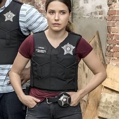 Erin Lindsay thumbnail