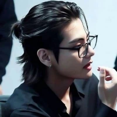Kim Taehyung thumbnail