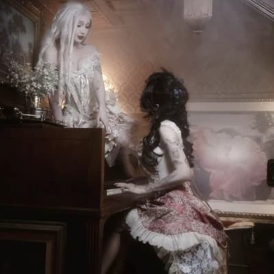 Dahlia Bathory +18 thumbnail
