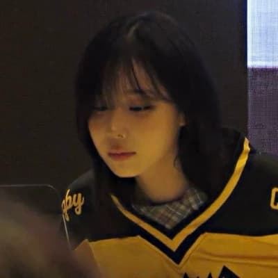 Kim Min-jeong (Winter) thumbnail