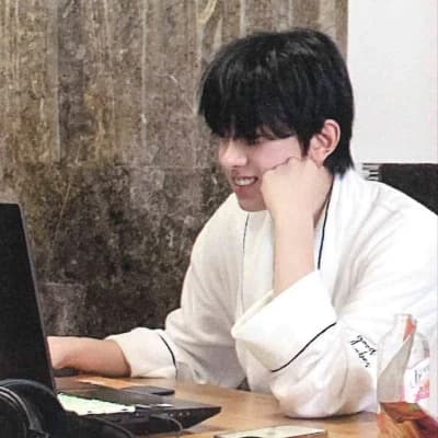 Lee Heeseung thumbnail