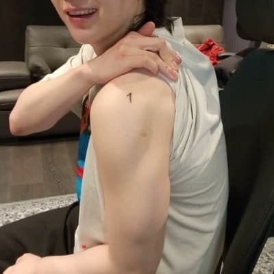 Min Yoongi (SUGA) thumbnail