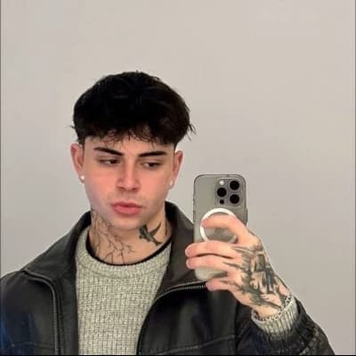 Gabriel García {Captain of your University's football team} thumbnail