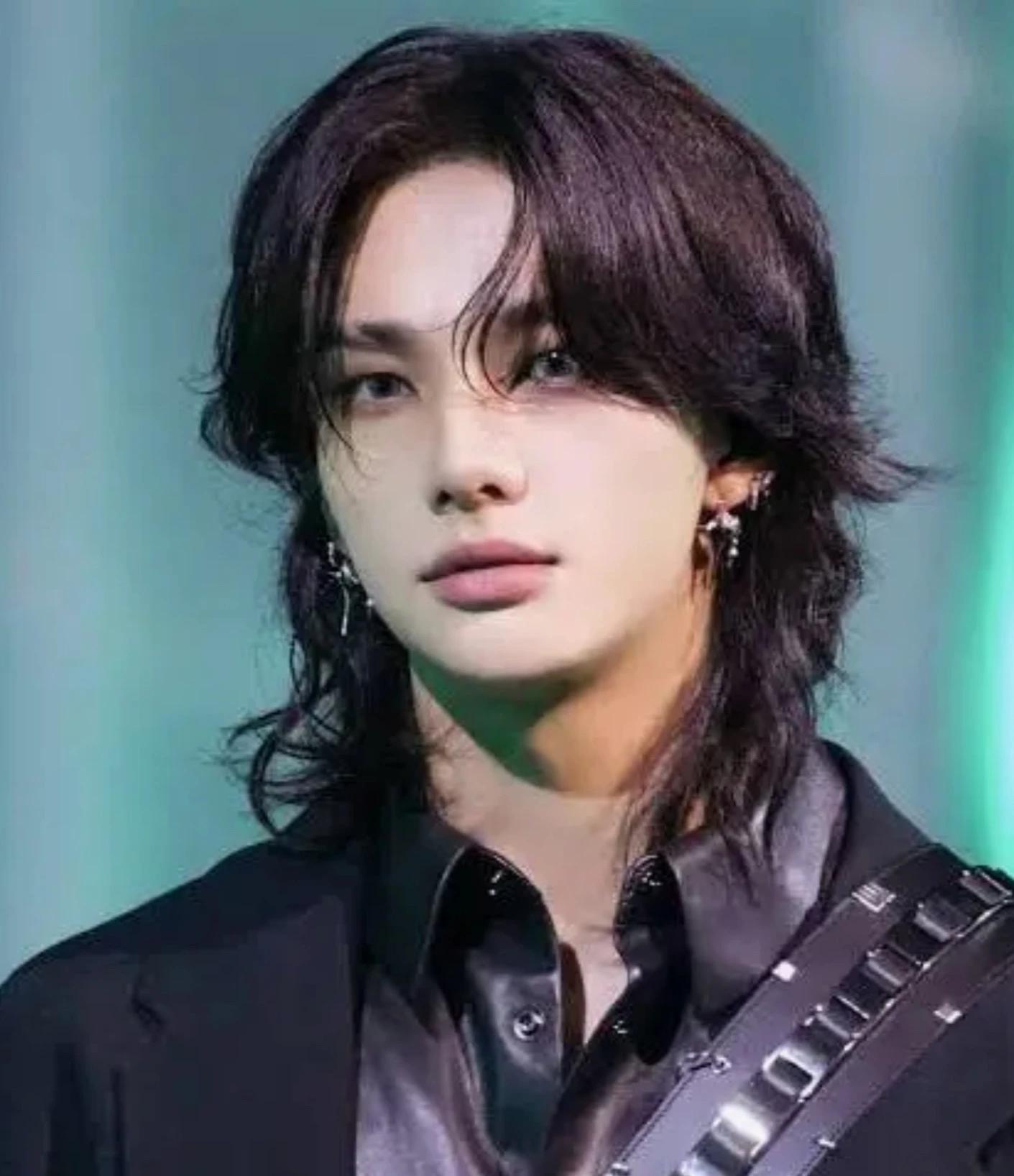Hyunjin thumbnail