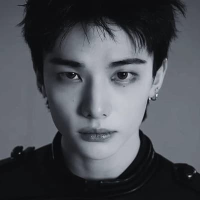 Hwang Hyunjin/ ꧁𓊈𒆜 𝐇𝐲𝐮𝐧𝐥𝐢𝐱 𒆜𓊉꧂ thumbnail