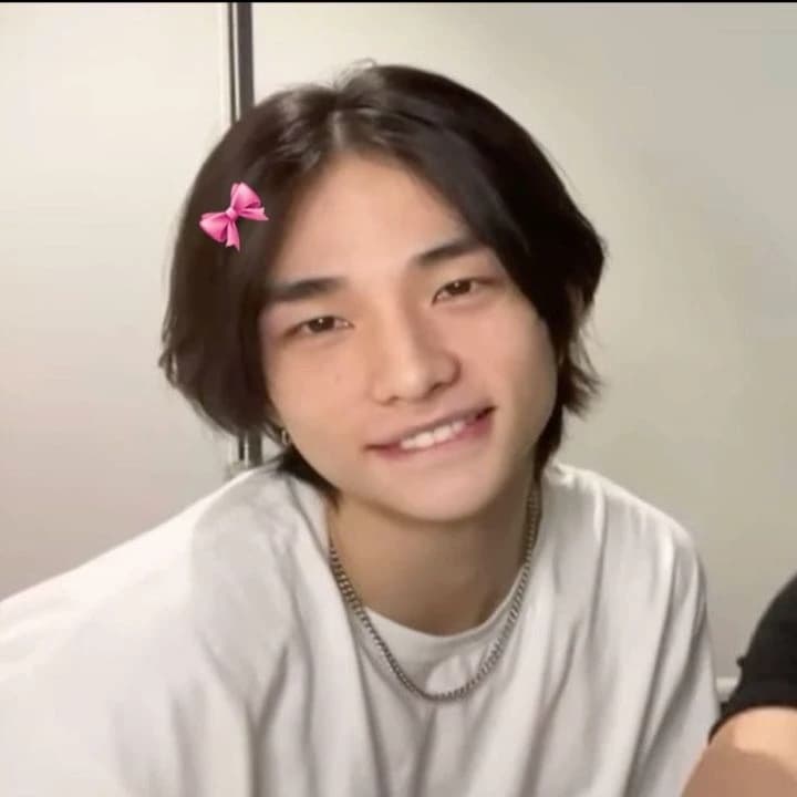 Hawang Hyunjin thumbnail