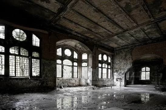 Abandoned Building thumbnail