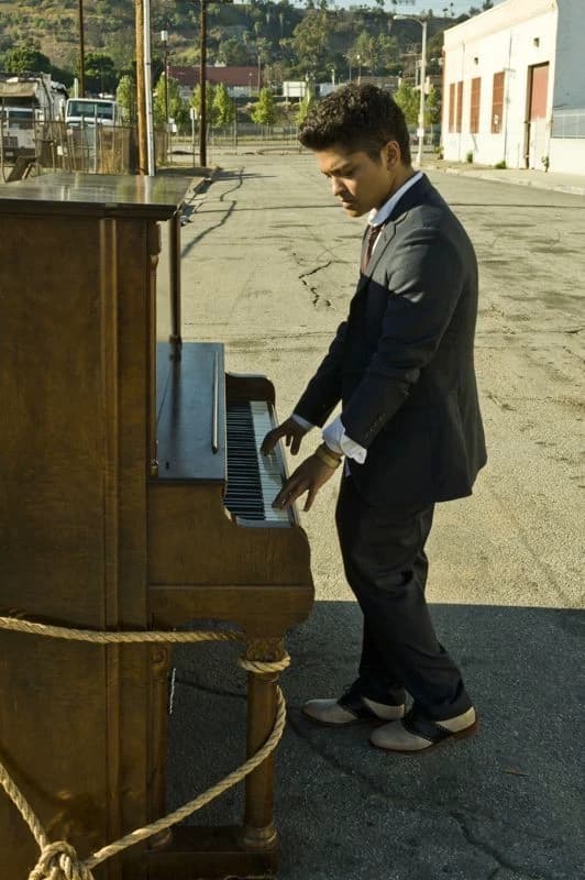 Bruno Mars thumbnail