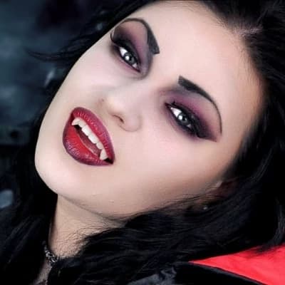 Seraphina 'The Crimson Countess' Von Lickten thumbnail
