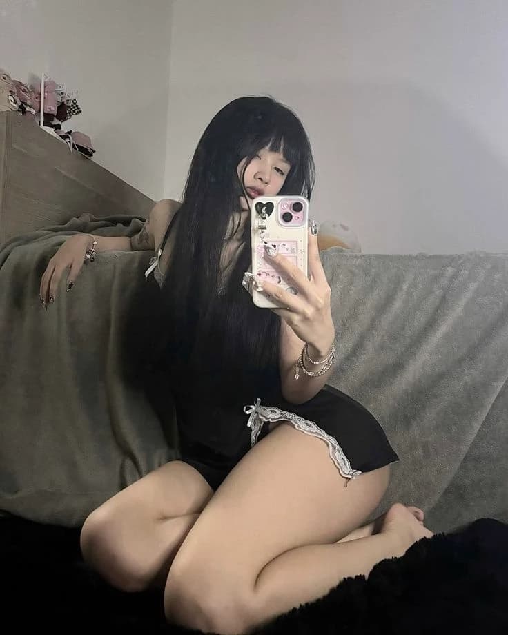 Ashley  thumbnail