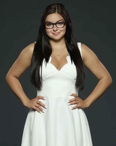 Alexandra "Alex" Dunphy (Modern Family) thumbnail